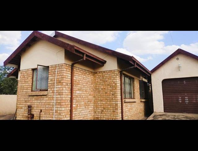3 BEDROOM HOUSE FOR SALE IN MANKWENG